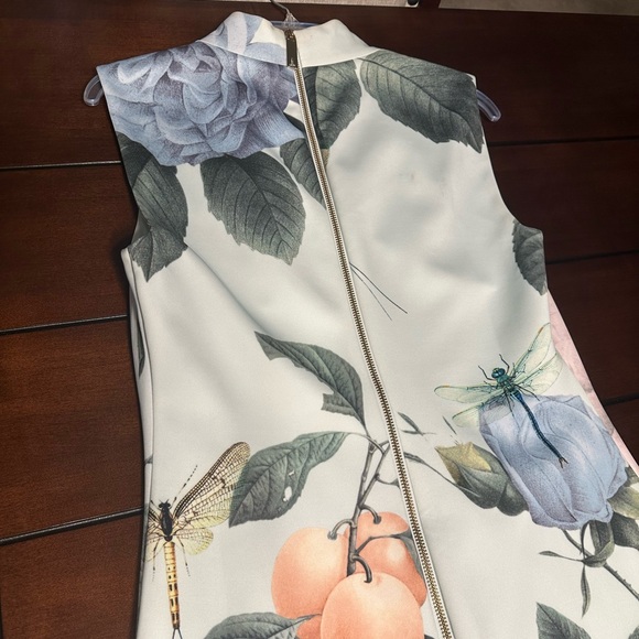 COPY - Ted Baker - Picture 5 of 8